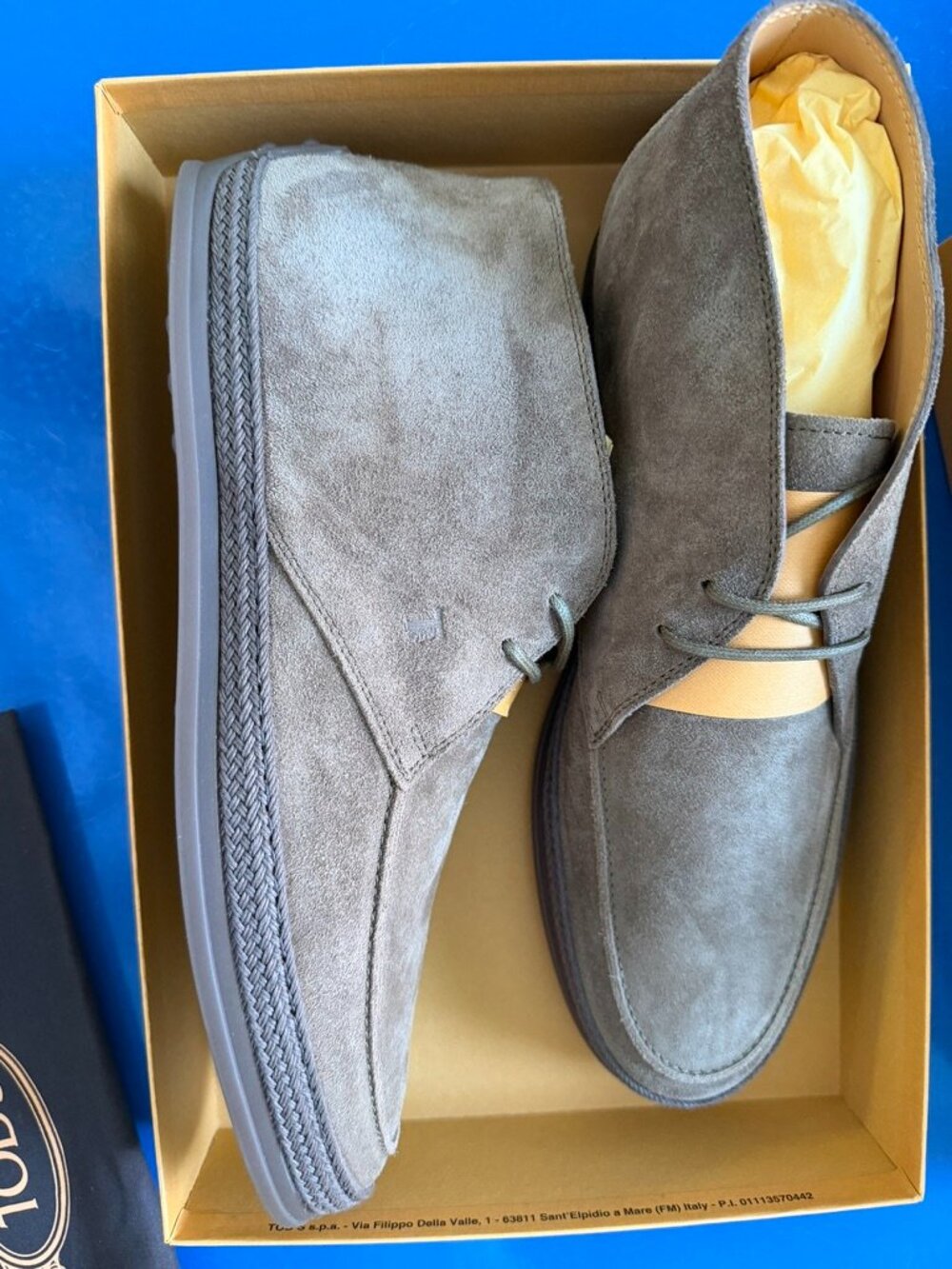 NWT Tod's Desert Boots in Suede - Light Brown Size 11